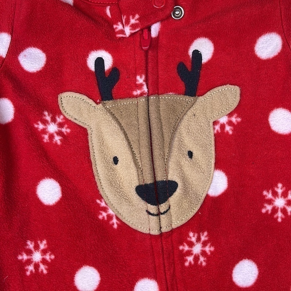 🟢 3/$15 Just One You by Carter’s Reindeer Footed Pajamas size 6 month - Picture 2 of 3